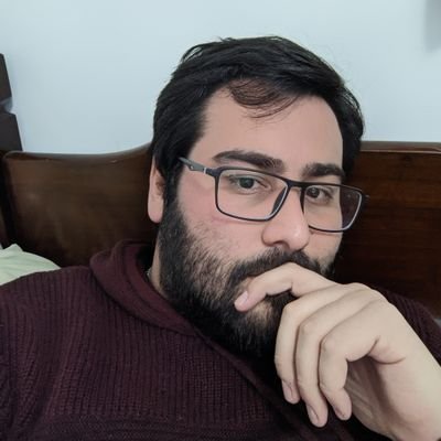 Lucasrochax's profile picture. Sou palhaço e tudo mais :)
Uso twitter praticamente pra postar joguinhos e memes.