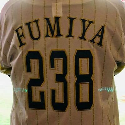 藤井フミヤさん大好きです。地元でのライブがないので、ツアーが始まると各地へ遠征します♪ 野球はホークスファンです！！＃9 柳田悠岐のファンです