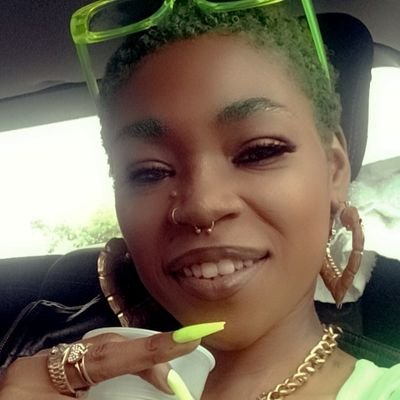 The best artist ever ❤️ that's who !!
Crabby Patty, Stretch Marks ,Pretty face= he loves it here 😍 💕
sunflower n sunset lover!!!
looking for new friends😍