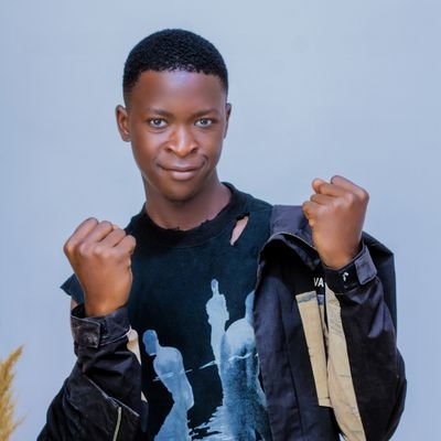 FamousSpeare's profile picture. big world