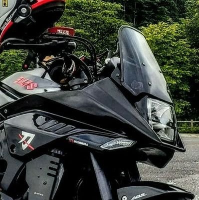 スズキ8輪生活者。基本的にバイク垢 リターンライダー 愛機: スイフトスポーツ ZC33S GSX-S1000S KATANA GT79B GSX400Sカタナ GK77A 無言フォローお許しください
#Twitterカタナ会
#週に一回は乗らないと精神に異常をきたす
#今日のソフト部
#今日のドクペ部