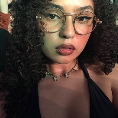 ✨ uma vibe meio Ashley Banks perdida na quebrada✨