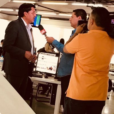 26 años en el periodismo. Prensa, radio y TV. Hoy en radio.