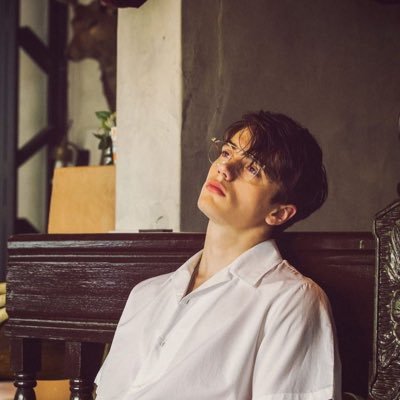 farfromprfect's profile picture. 