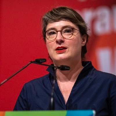 Landesvorsitzende @die_linke_th, Anwältin, stellv.Landesvorsitzende bei der @awothueringen, Bundeselternsprecherin a.D. bei @DieBEVKi, privater Account