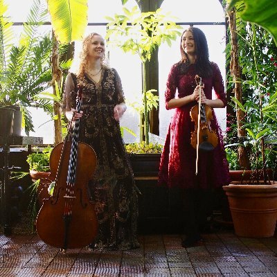 Dynamic fiddle & cello duo from 🇨🇦🇺🇸
Est. 2018 in Glasgow 🏴󠁧󠁢󠁳󠁣󠁴󠁿
Canadian Folk Music Award Nominees 2024 🎶
@jocelyn_pettit @egiracello