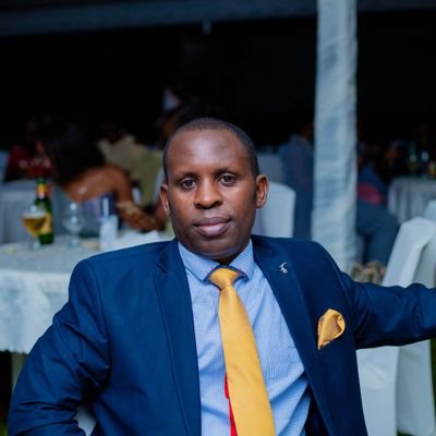1. Expert en Développement Commerciale et Marketing @PAEEJ_Burundi
2. Charge du Projet Lapin @PAEEJ_Burundi