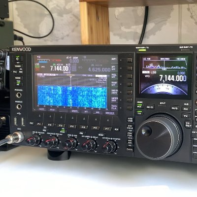 Harwell Amateur Radio Society is based in Oxfordshire, UK. All radio amateurs & radio enthusiasts are welcome. Contact us at: https://t.co/rtLvYn3pWX 📻🎙🎧📡