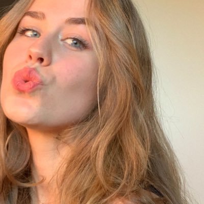 claraseoane_'s profile picture. 💓