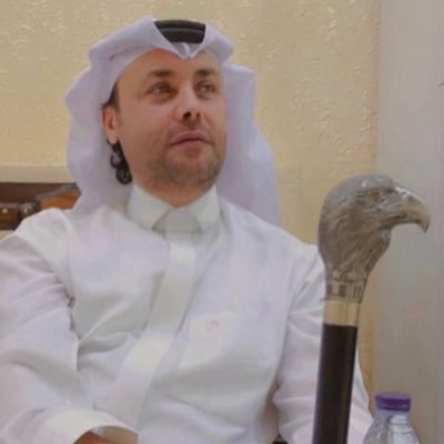 في منشوراتي جزء صادق وجزء غامض . وجزء من ذوقي وجزء مستحيل ان يفهمه ..{ غيري } . وهذه هويتي آسف لمن تزعجه منشوراتي 🙏🙏 .
