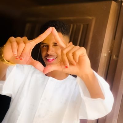 abd_gadeer's profile picture. ‏اجعل من نفسك شيئا يصعب تقليده ✋😉