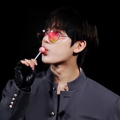 here for a good time lang | multistan | slightly feral | she/her | rps | '02