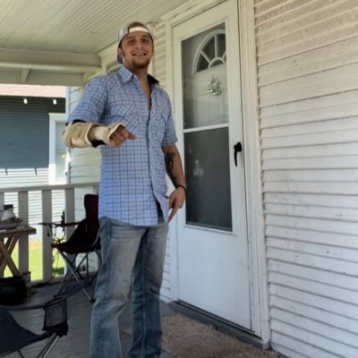 bushjoh's profile picture. LOGIC IM LIVIN LIFE live free before your freedom is ripped away from you, all these damn words in my head but fuck it #LoaferGang #fuckyallimdoinme