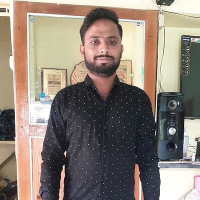 Shahrukhshaikzb's profile picture. College Student