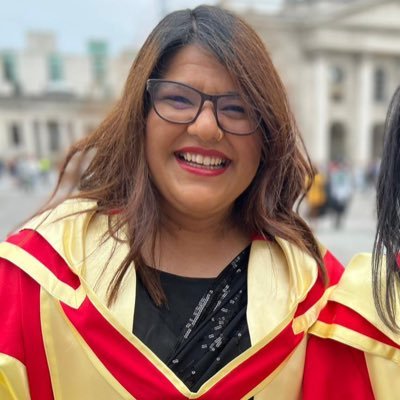 Barrister from 🇵🇰 | PhD from @tcdlawschool | law, religion, human rights | she/her