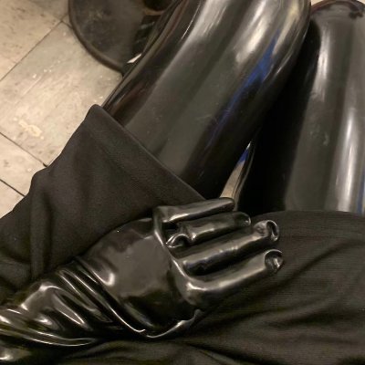 French latex fetish man libertin