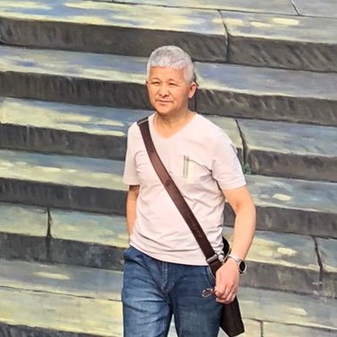 chcdx2022's profile picture. 过去了的就过去了吧！人生就是一种个人选择。 个人原则：诚实做人，平凡一生。