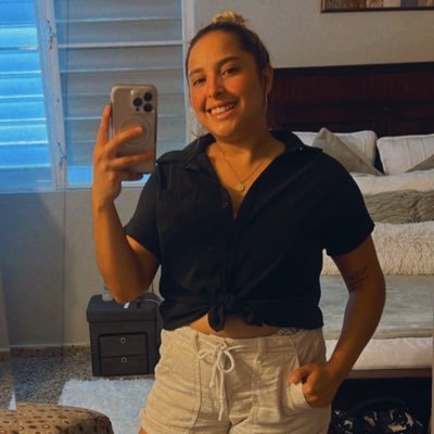 🇵🇷| PE Teacher | MOM | God’s daughter | “por ella siempre” rip abuela🕊