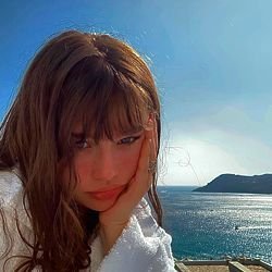 Escrevi uma história original de fantasia que está disponível no #wattpad. Ajude dando fav e rt no fixado, por favor, e sinta-se à vontade para ler! (a/ela/-a)