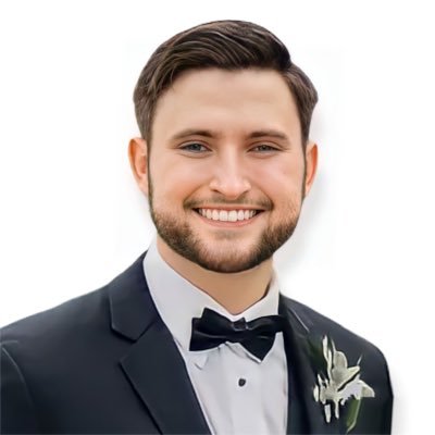 PowersPoch's profile picture. Bio Pre-Med • @alicia_poch