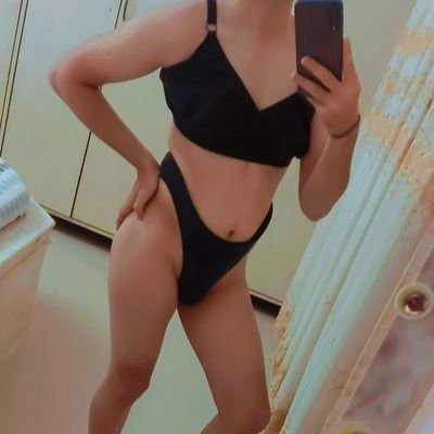 cutieee2203's profile picture. Cute, feminine bottom who loves being a discreet exhibitionist! 🌻
Tops/Bi's/Straight guys, hmu!