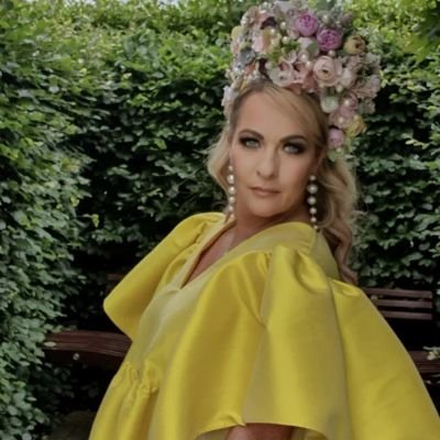 DESIGNER OF THE YEAR 2019 2020
Follow us on https://t.co/AmtSAmlZ3P… 👒👑🎩