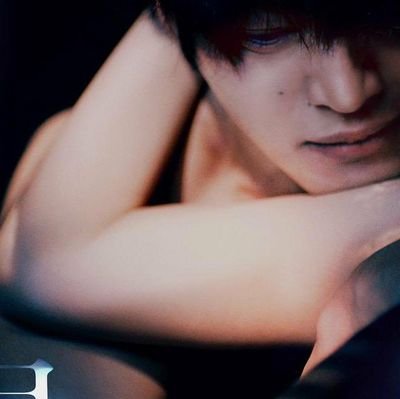 0_vyr's profile picture. 負けないように　枯れないように
笑って咲く花になろう。ふと自分に迷うときは風を集めて空に放つよ