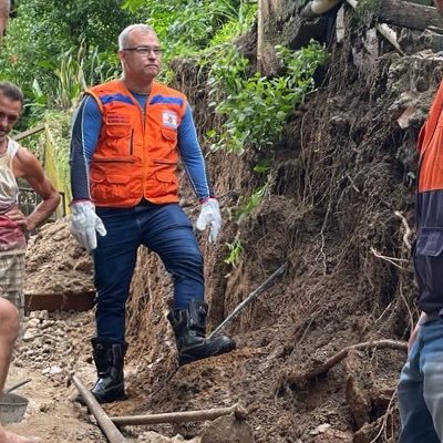 celbmfernando's profile picture. Nossos sonhos são rascunhos, o original está nas mãos de Deus🙌#olhardebombeiro