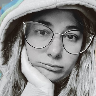 AnnaCePi's profile picture. 🤓Una Ñoña con cara de culo. ✈️🌏 Viajando (no importa cuando leas esto)