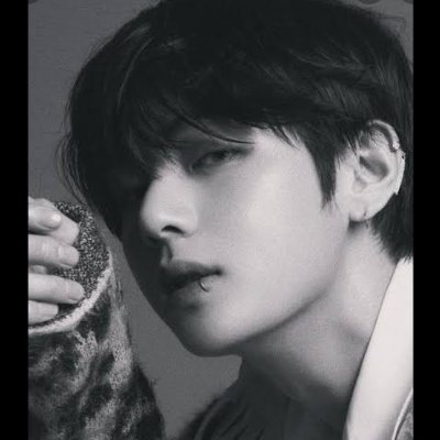 AryaHruday's profile picture. Just alone🖤