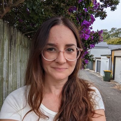 Information Professional. Reading Evangelist. Crafty. Co-Founder of reading podcast Friends at the Library with @wojennifer https://t.co/DjEKztRys5