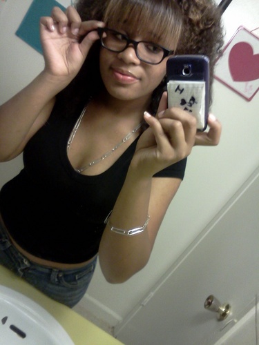 Love to Sing. Just Wanna Relax. Macaroni face(:♥