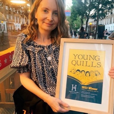 she/her. I write books. WE PLAYED WITH FIRE & TROUBLEMAKERS @AndersenPress Also bookseller @housmansbooks and co-coordinator @littlerebsprize ☀