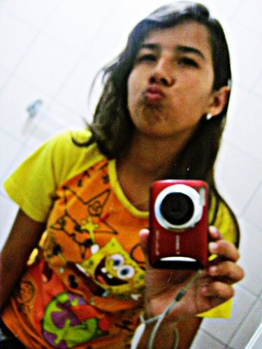 Uma Pequena Grande Mulher  , Com Grandes Sonhos , Tentando Viveer Nesse Mundo Sub Real :p