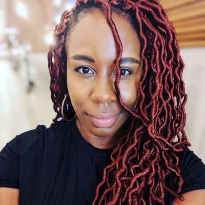 Spoken Word Poet #FictionPoetryFusion Music / Poetry Lets Connect! 😘
IG: @alyssiapoetess