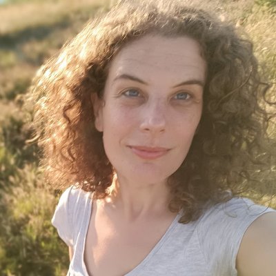 Writer. Co-editor of Here We Stand: Women Changing the World, winner of Bread & Roses Award. Gwerthu llyfrau yn Senedd-dy Glyndŵr a Llyfrau Ystwyth (she/her)