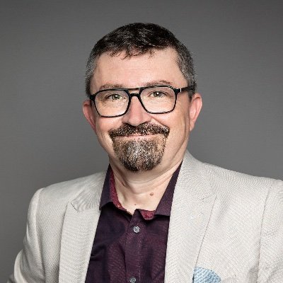 Pr. of Structural Biochemistry.
Membrane protein (NOX) & Glycobiology (C-type lectins receptors). Hitchcock's movies, 70's music and limoncello.