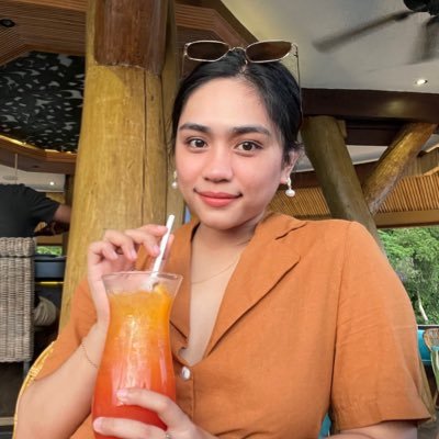 donalagurin's profile picture. RMT, MD | Dei gratia salvati | ad astra per aspera ✨ persist & persevere 🍃