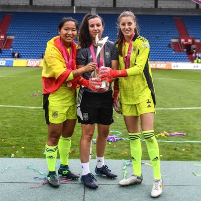 Ex-Guardameta 🏧 |⚡️.📚Graduada en CAFyD UAM | UEFA B ⚽️ EDP en @sefutbolfem - Ex-EDP @pozufem @AtletiFemenino, @dep_av_santaana y @UnionAdarve.⚽️🧤@spfutbolES