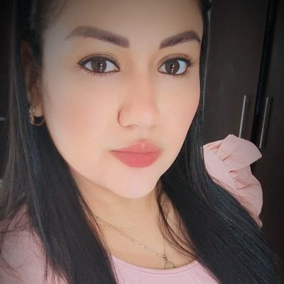 juliachaparro14's profile picture. 