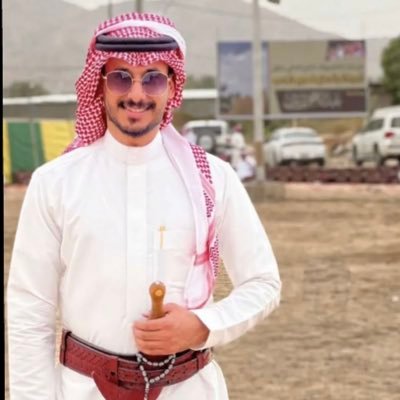 ليس هناك أجمل وأنبل من العمل التطوعي فهو سر سعادتي،عضو اللجنة الوطنية لريادة الأعمال،عضو مجلس شباب منطقة نجران،ممثل شباب الأعمال بنجران snap:zezoooza