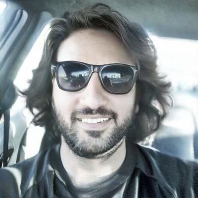 MuradAlmelden's profile picture. كمشْة حـكي شامي مناسبة لجميع الأعمار دمشقي الحكاية و التفاصيل ، فيروزي للعظم .. جاي زيارة لعنا شلاح طائفتك برا وتفضل !