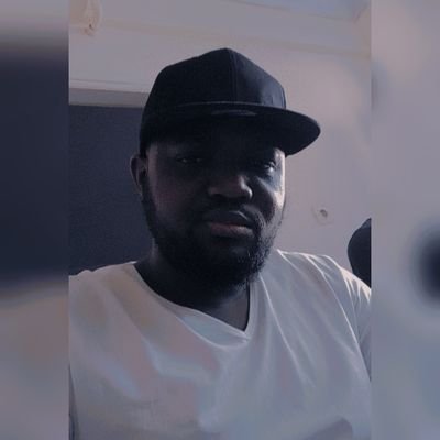 kbannjii's profile picture. Am just my self
