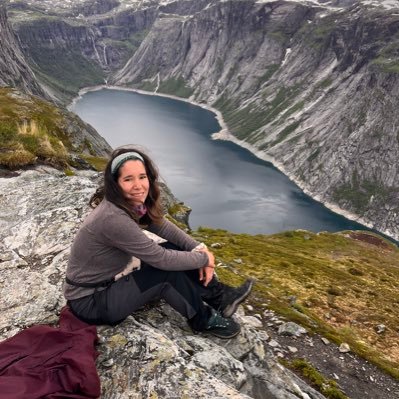 pachu1810's profile picture. Escrita por Jane Austen💘 Dirigida por Greta Gerwig🌸 y musicalizada por Taylor Swift✨   Una amiga me describió como gauchita pero inconsciente