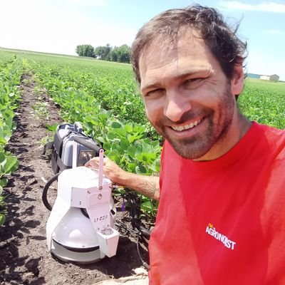 Agrónomo, doctor y docente de la Universidad de Buenos Aires | Productor en Gualeguaychú | Actualmente en Iowa State University