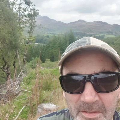 hi im new on here im overdrive adventurous dave  loves nature loves the outside world .very friendly love hiking camping .please come follow me on my adventure