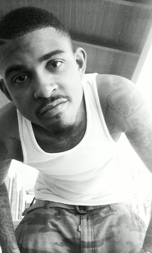 FlyTy410's profile picture. Google & youtube #Blackstaff247 #TeamEvo #TeamTattedUp #TeamGetinMoney #TeamRavens Fuk the Steelers!!!