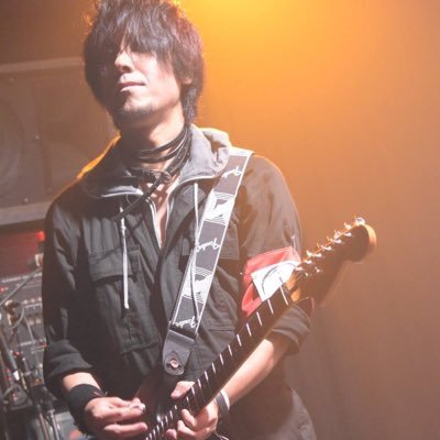 音で現世と常世を繋ぐ系ギター弾きです。DELTA(オリジナル)、エリア13(BUCK-TICKコピバン)、cigarette abuse(オーラルコピバン)、ルナティア(LUNA SEAコピバン)ex184bidden(オリジナル)