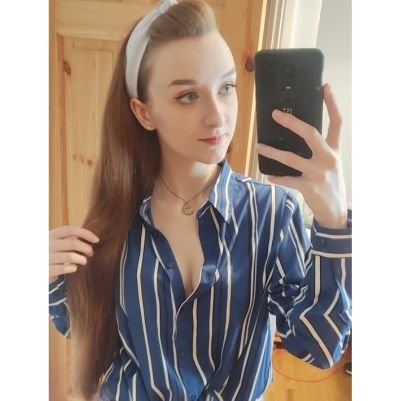 rebecca__robin's profile picture. 