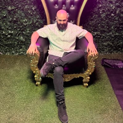 rameo89's profile picture. Storyteller. Ravenclaw. MMA.